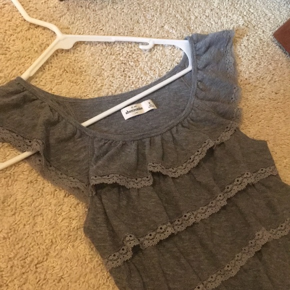 Abercrombie Ruffled Top - Picture 3 of 3